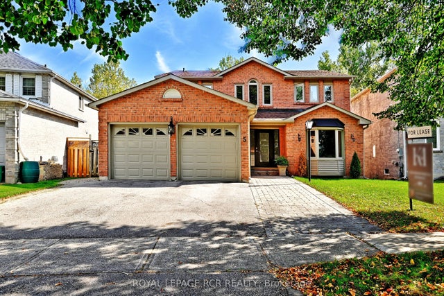 5 Tannery Creek Crescent, Aurora