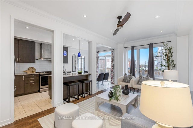 82 Dundonald Trail, Newmarket