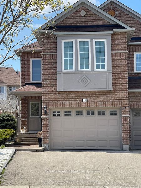 11 Peninsula Crescent, Richmond Hill