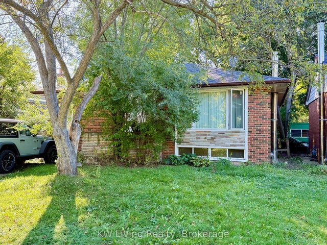 402 Fernleigh Circle S, Richmond Hill