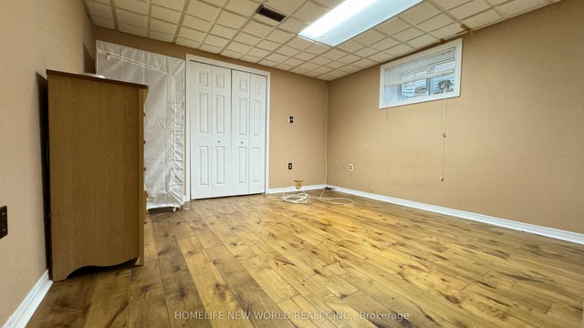 186 Henderson Avenue, Markham