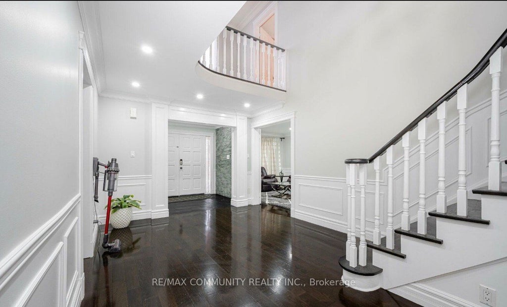 96 Zinnia Place, Vaughan