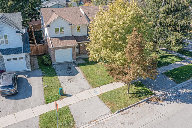 134 Walton Drive, Aurora