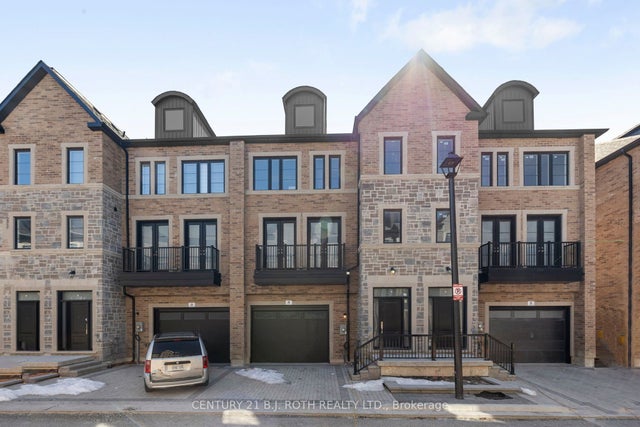 260 Eagle Street 22, Newmarket