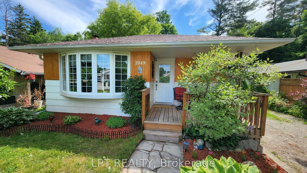 2049 Northern Avenue, Innisfil