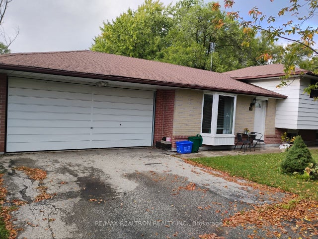 36 Lakeland Crescent, Richmond Hill