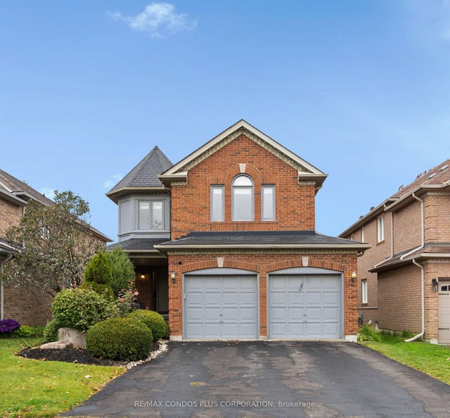 317 Clearmeadow Boulevard, Newmarket