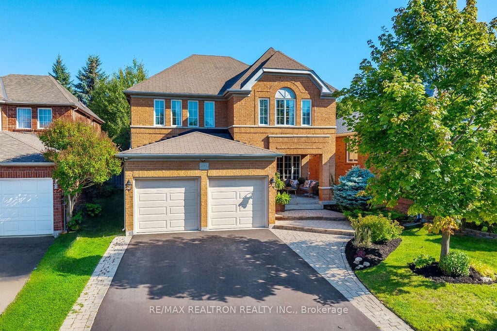 499 Silken Laumann Drive, Newmarket