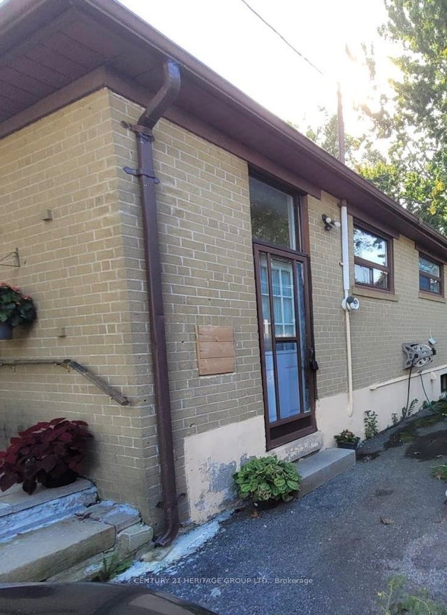 26 Richardson Drive Basement, Aurora