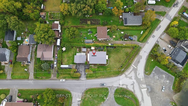 381 Walter Drive, Georgina