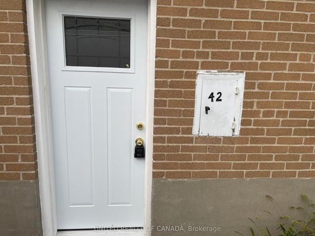 42 Lundy's Lane Basement, Newmarket