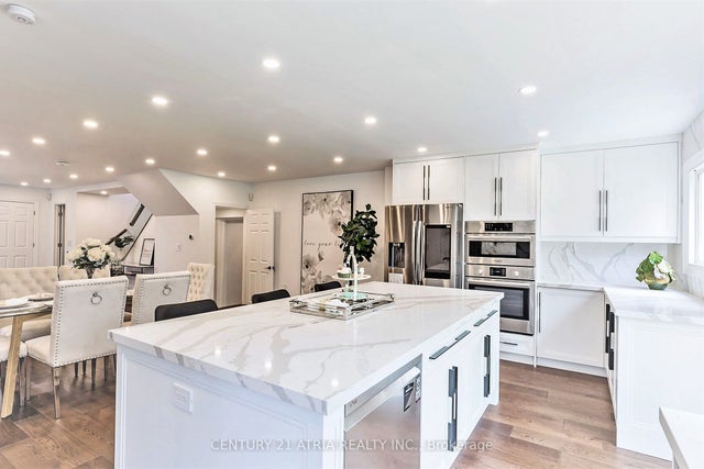 132 Kersey Crescent, Richmond Hill