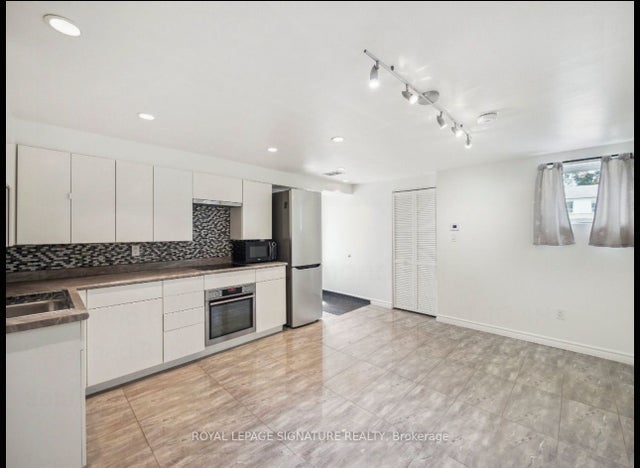139 Driscoll Road Bsmt, Richmond Hill