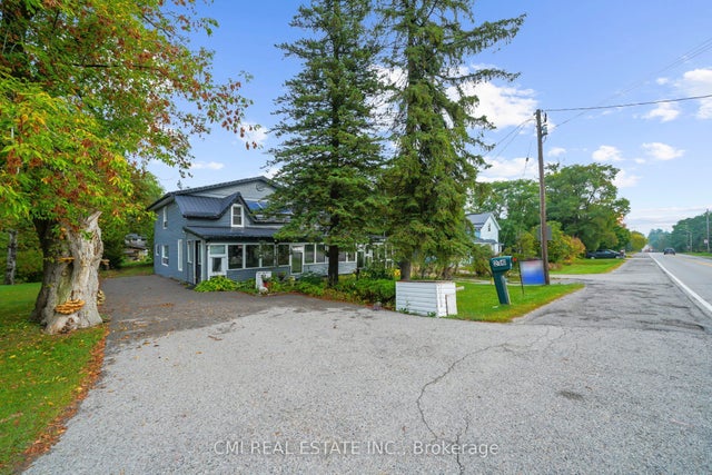 246 Regional 8 Road, Uxbridge