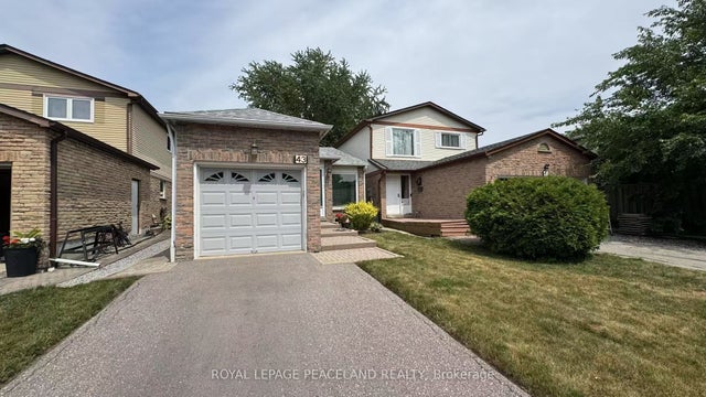 43 Marlow Crescent Basemnet, Markham
