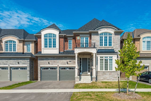 72 Joseph Hartman Crescent, Aurora