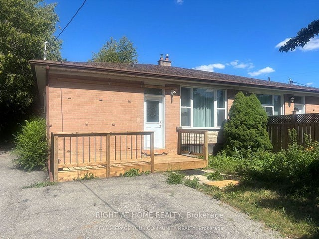 211 Axminster Drive, Richmond Hill