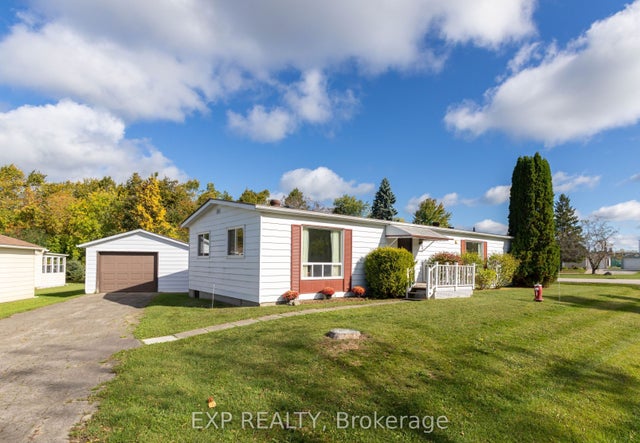 11 Geneva Court, Georgina