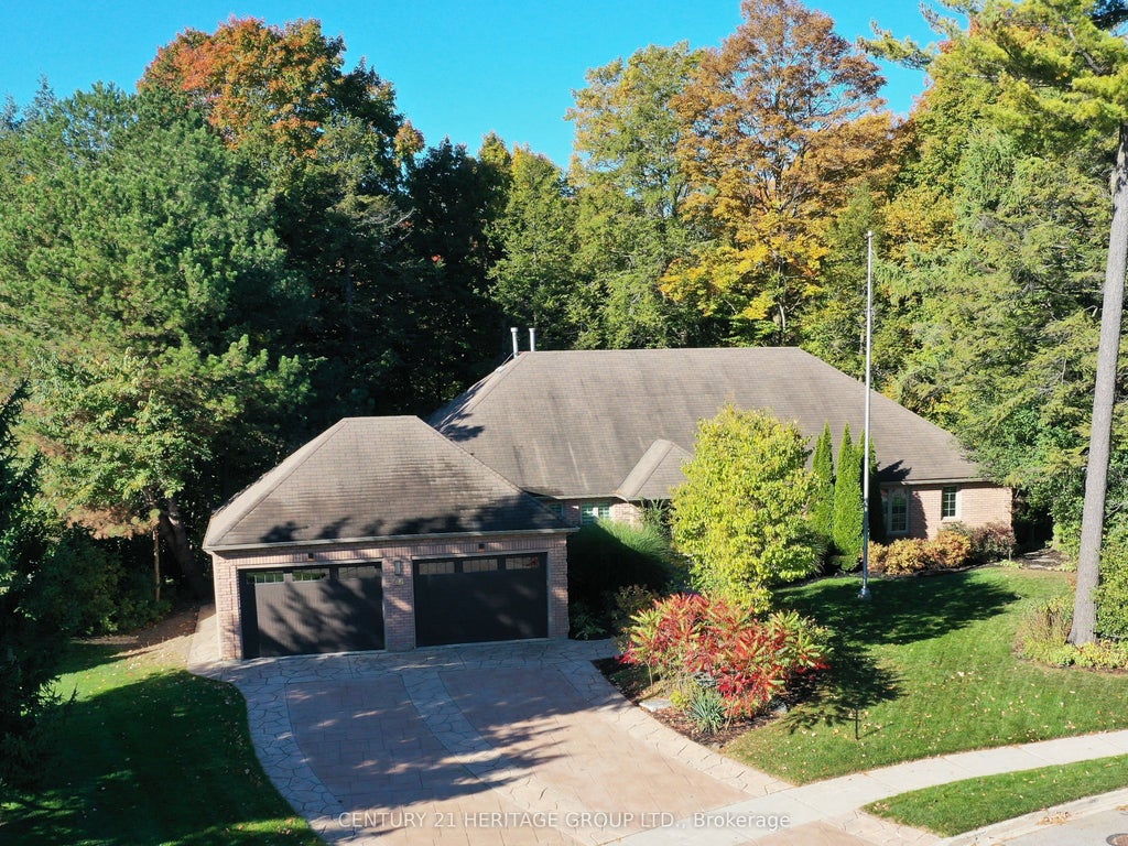 46 Pineneedle Drive, Aurora