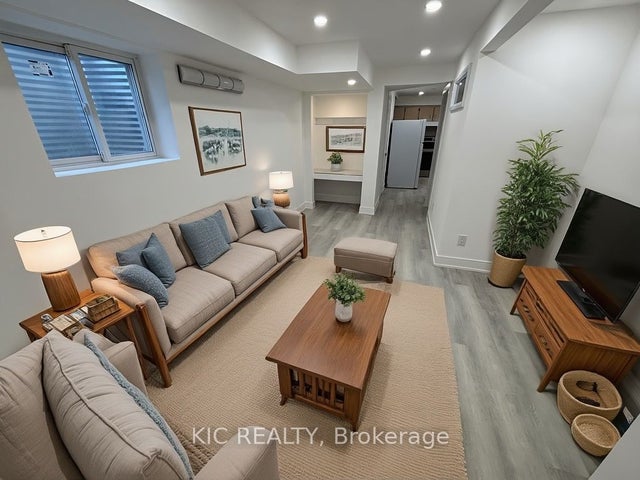 213 Equator Crescent Lower Level, Vaughan