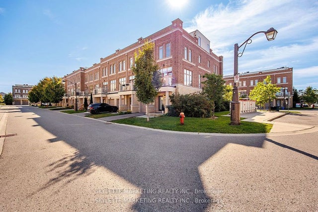 2 Cornerbank Crescent, Whitchurch-Stouffville