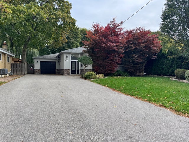 36 Johnson Road, Aurora