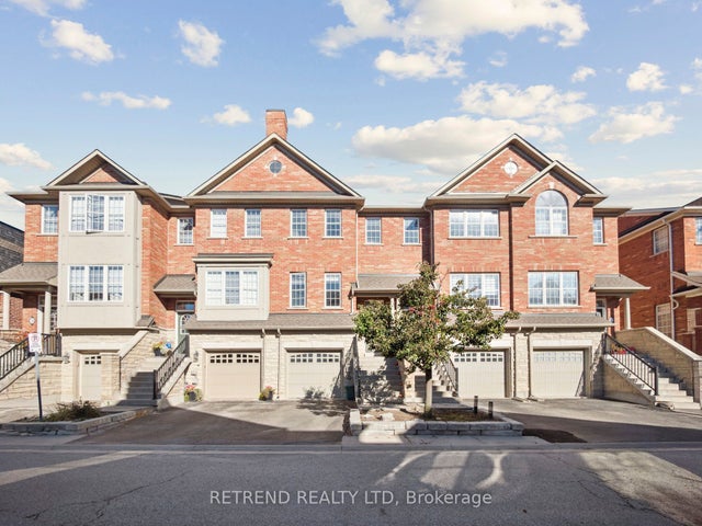 26 Golden Spruce Lane, Vaughan