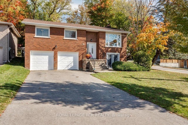 153 Stickwood Court, Newmarket