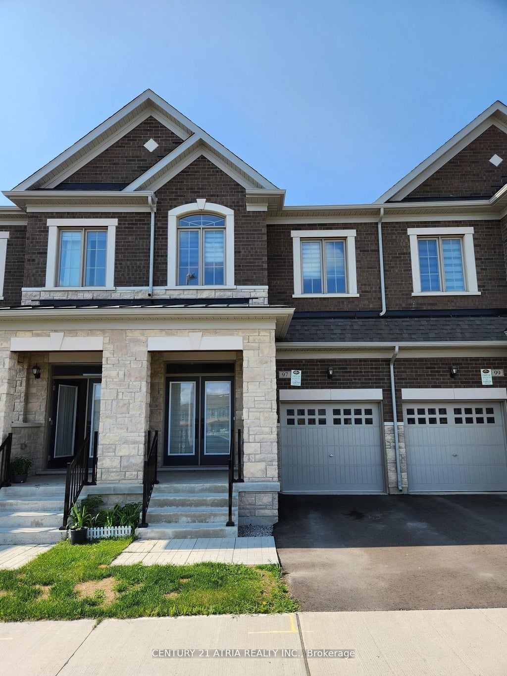 97 Schmeltzer Crescent, Richmond Hill
