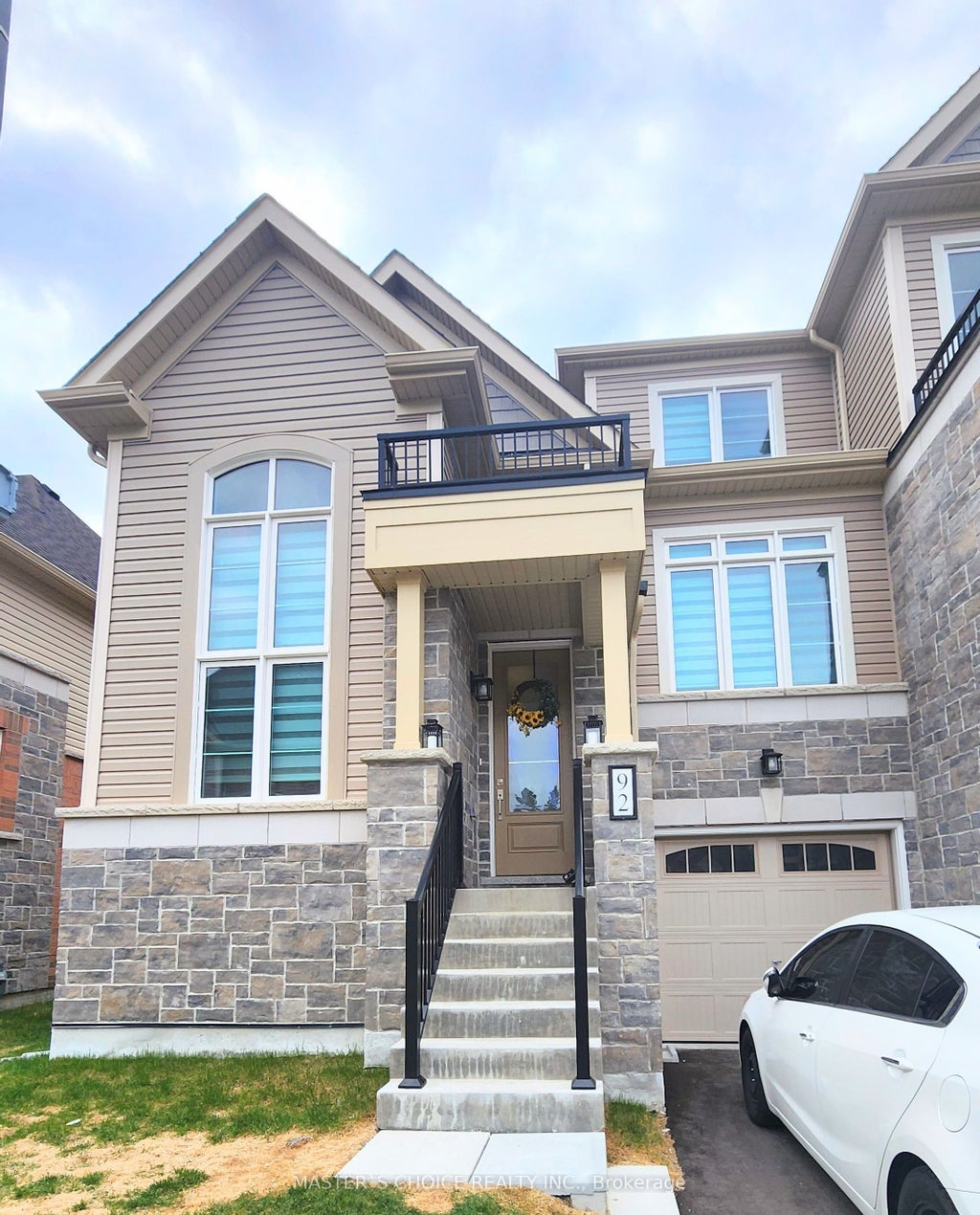 92 Lyall Stokes Circle, East Gwillimbury