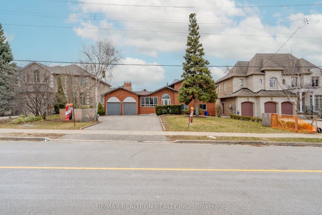 209 Crestwood Road, Vaughan