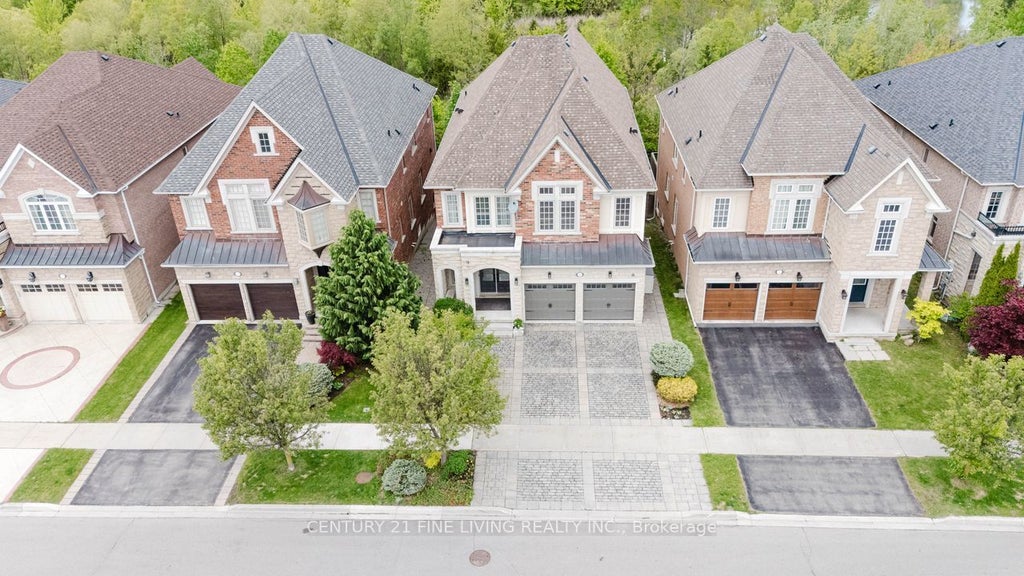 96 Wolf Creek Crescent, Vaughan