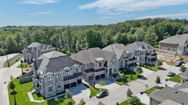 140 Lady Jessica Drive, Vaughan