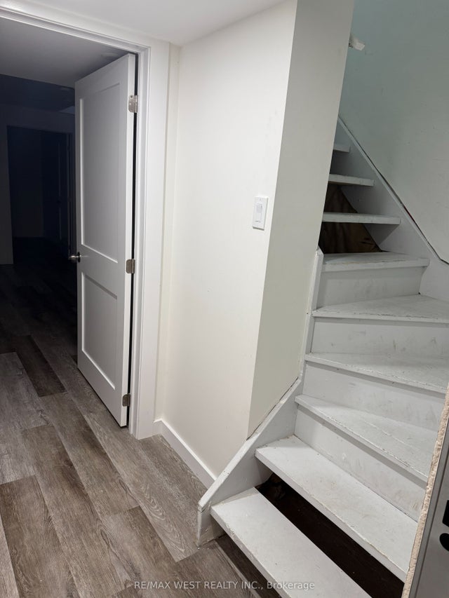 82 Mediterra Drive Lower, Vaughan