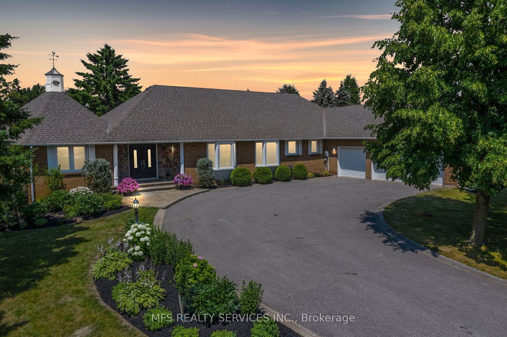 8 Marilyn Avenue, Whitchurch-Stouffville