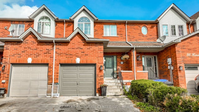 96 Henderson Crescent, New Tecumseth