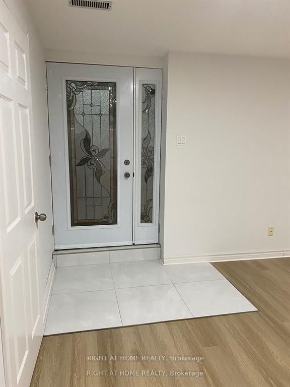 33 Country Heights Drive, Richmond Hill