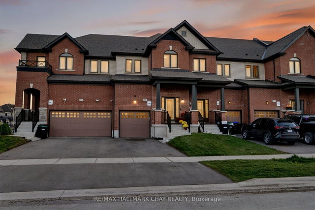 45 Lorne Thomas Place, New Tecumseth
