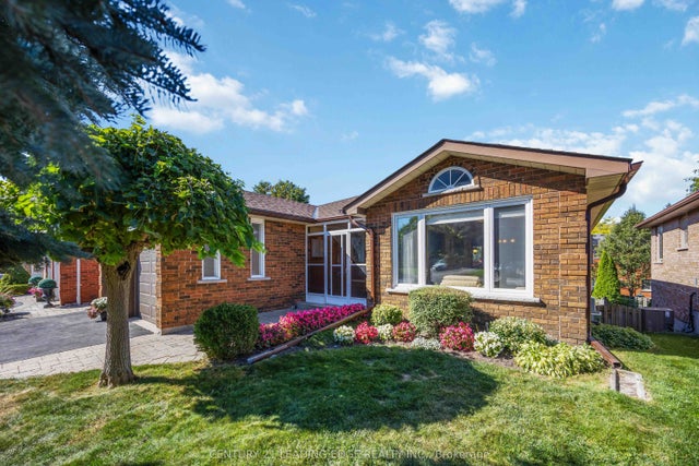 52 Aspen Crescent, Whitchurch-Stouffville