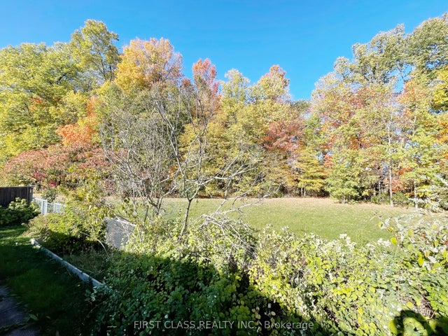 1905 Webster Boulevard, Innisfil