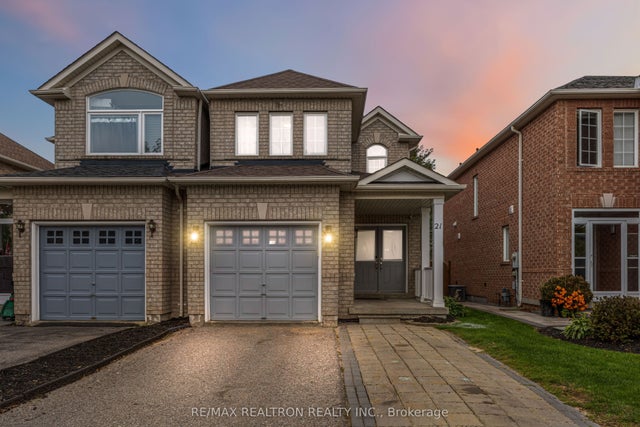 21 Hacienda Drive, Richmond Hill