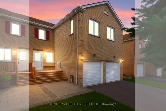 112 Sandfield Drive, Aurora