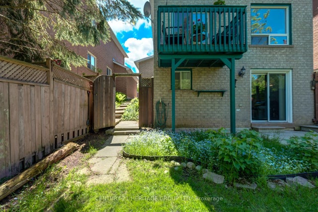 431 Carruthers Avenue Bsmt, Newmarket
