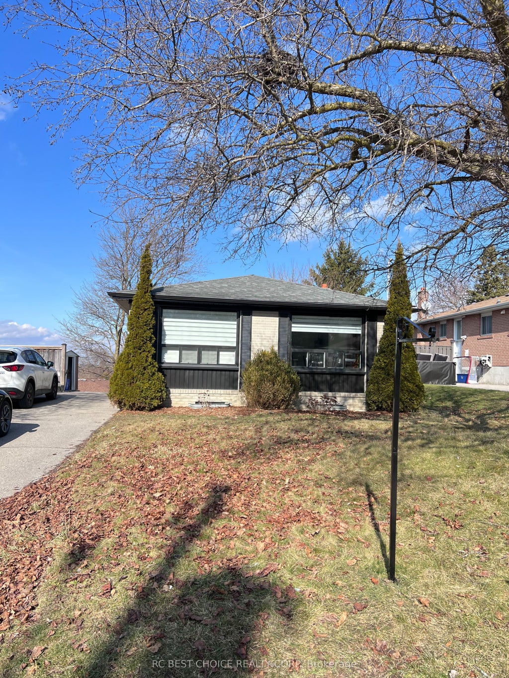 747 Botany Hill Crescent B, Newmarket