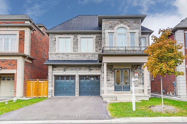 48 Red Giant Street W, Richmond Hill