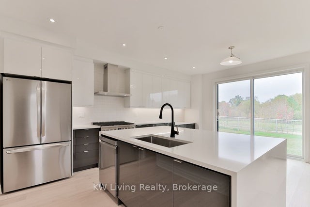 20 Berczy Manor Crescent, Markham