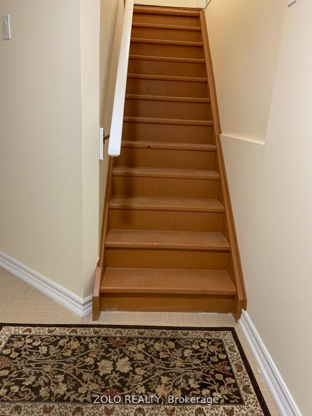 175 Mabley Crescent S, Vaughan