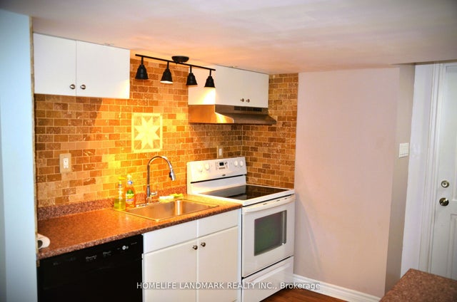 31 Leamdeadow Road, Vaughan