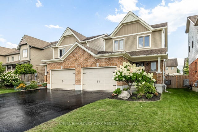 176 Banting Crescent, Essa