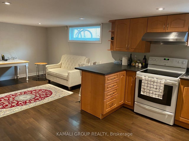 286 Axminster Drive Bsmt1, Richmond Hill